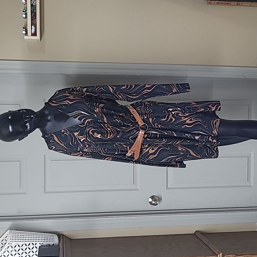 Coletta Black/Tan/Carmel/Brown Liquid Print Long Sleeve V-neck Mini Dress 16